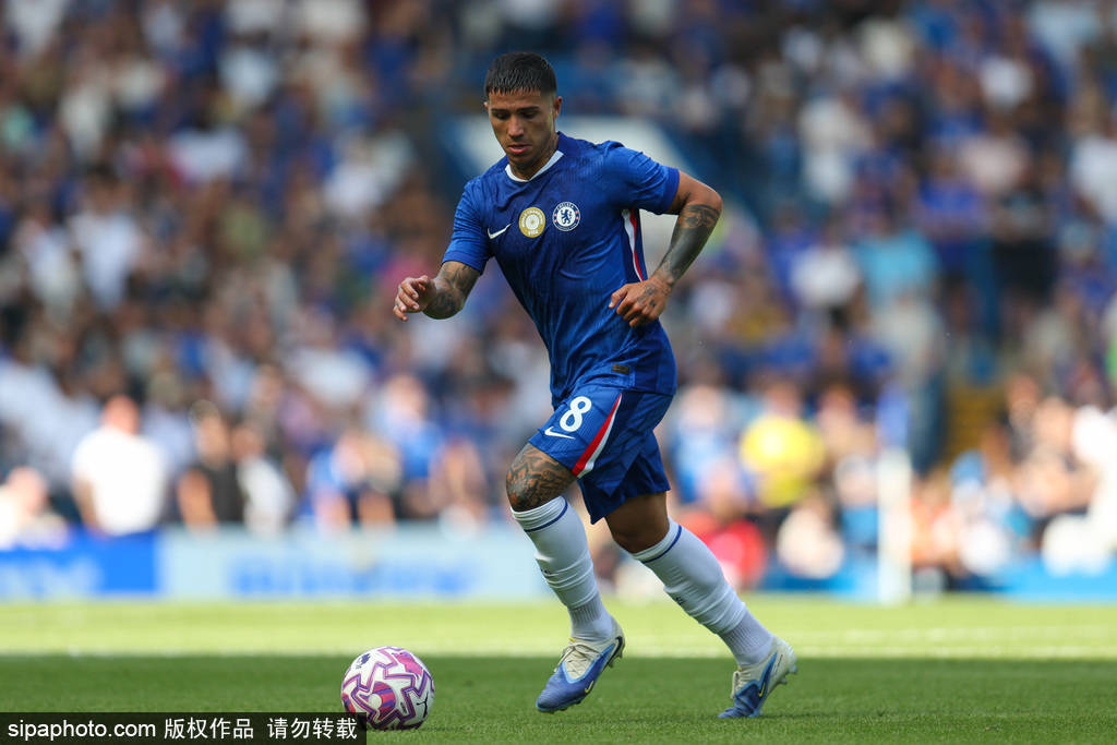 阿尔巴塞特vs桑坦德
_切尔西与加纳乔的转会博弈：2500万英镑报价背后的故事与数据分析