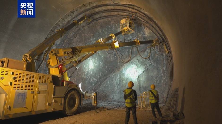 斯托克城vs布拉德福德
_西安 ⇌ 重庆6小时缩短至2.5小时斯托克城vs布拉德福德
！西渝高铁有重大进展！