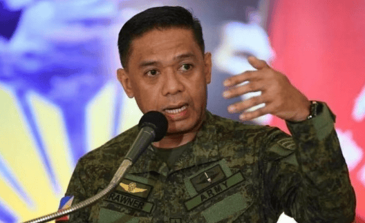 华保斯vs法尔肯贝里
_眼看南海事闹大了华保斯vs法尔肯贝里
，菲方突然就台海议题摊牌，中国等的机会来了？这一次动作很大胆