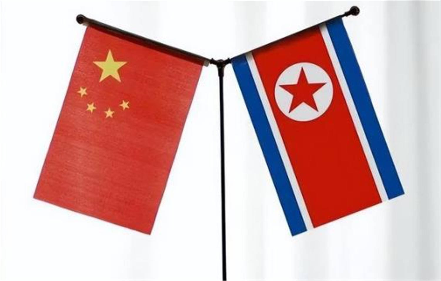 斯托克城vs西布朗_金正恩访华之前斯托克城vs西布朗,特意带着花去了一个地方,中国人一看,热泪盈眶