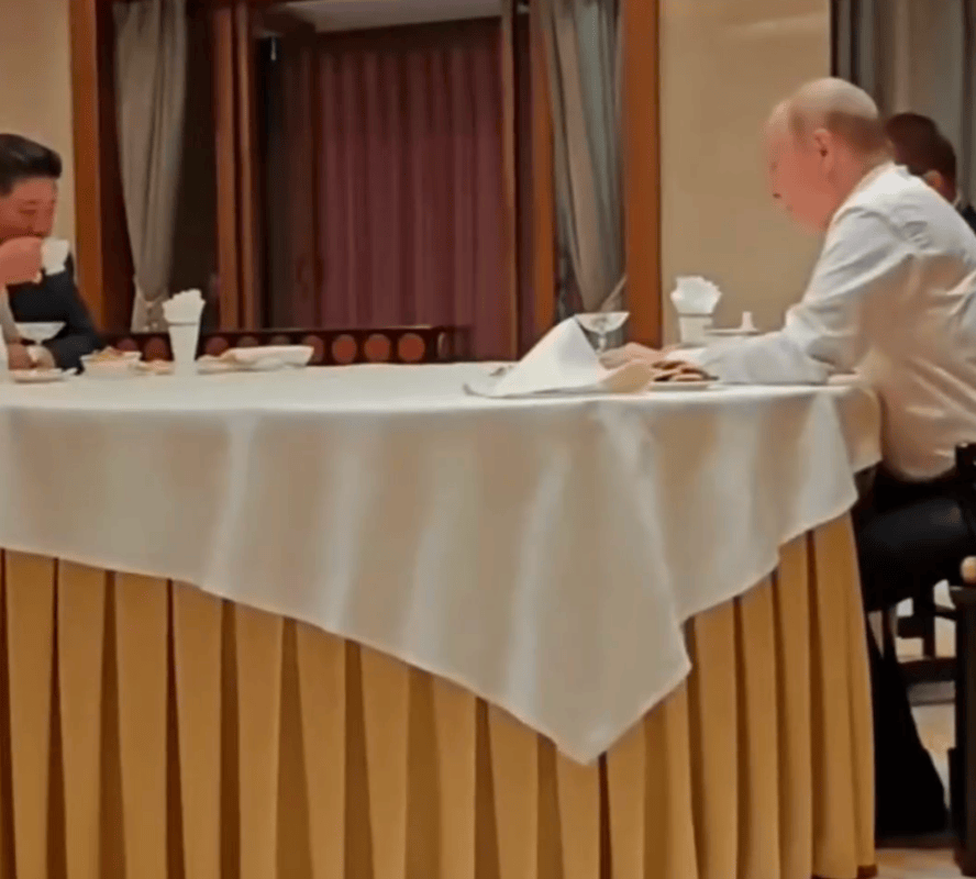 京都不死鸟vs冈山绿雉_朝鲜电视台播出金正恩出席九三阅兵纪录片京都不死鸟vs冈山绿雉,诸多场景首次披露