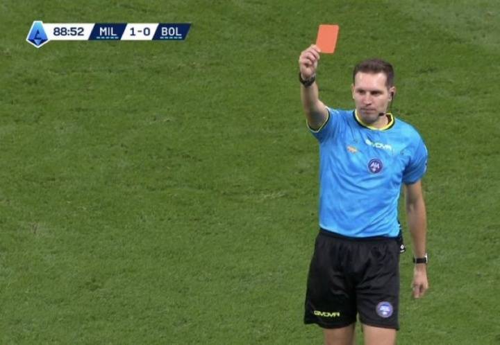 萨尔瓦多甲组联赛_米兰遭多处争议判罚:普利西奇被拉倒+恩昆库两连倒地未判点