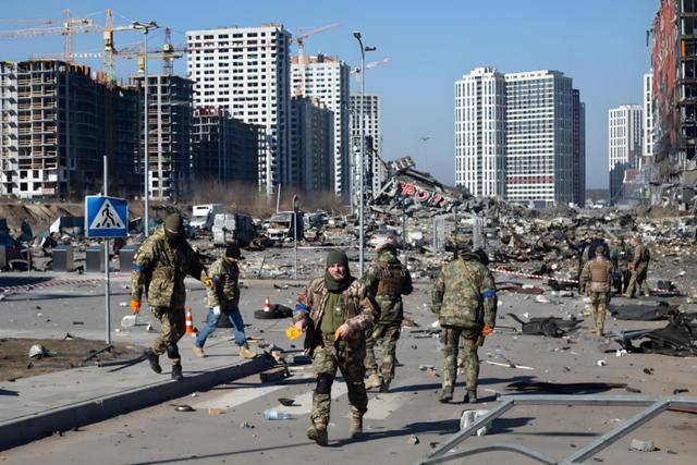 皇冠信用平台出租出售_俄军7亿美元导弹车一夜蒸发皇冠信用平台出租出售，特朗普很激动，忽悠乌克兰继续打！