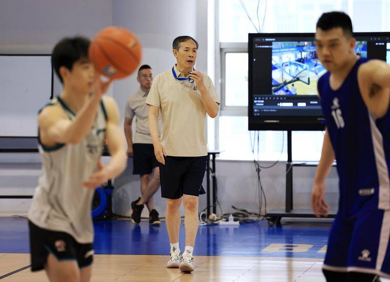 皇冠信用登2代理_引进赵睿就是为了冠军皇冠信用登2代理！许利民：健康团结最为重要